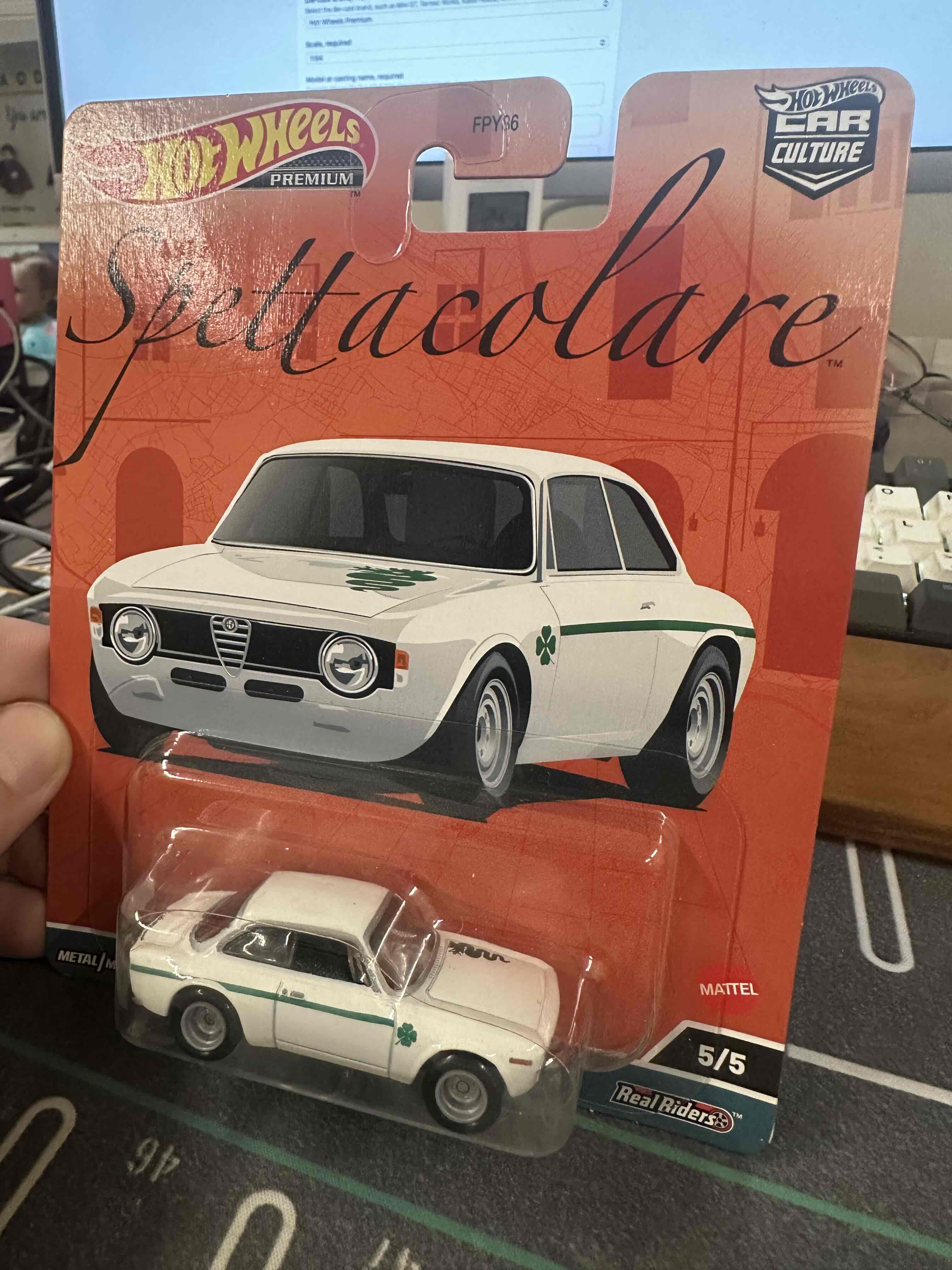 Alfa Romeo Giulia Hot Wheels Premium Spettacolare